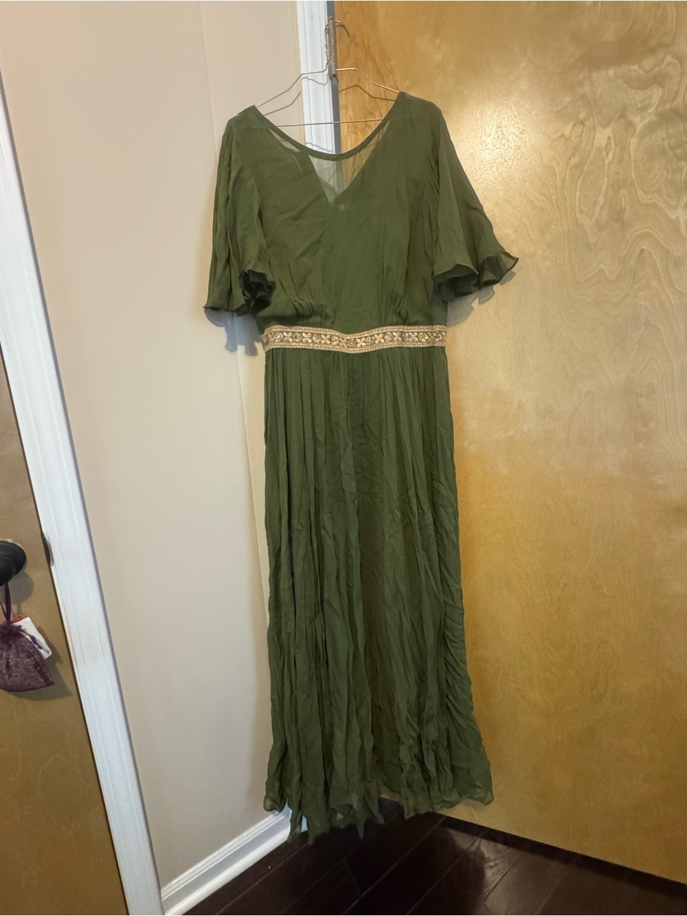 Elegant Olive Green V-Neck Maxi Dress with Embroidered Waist